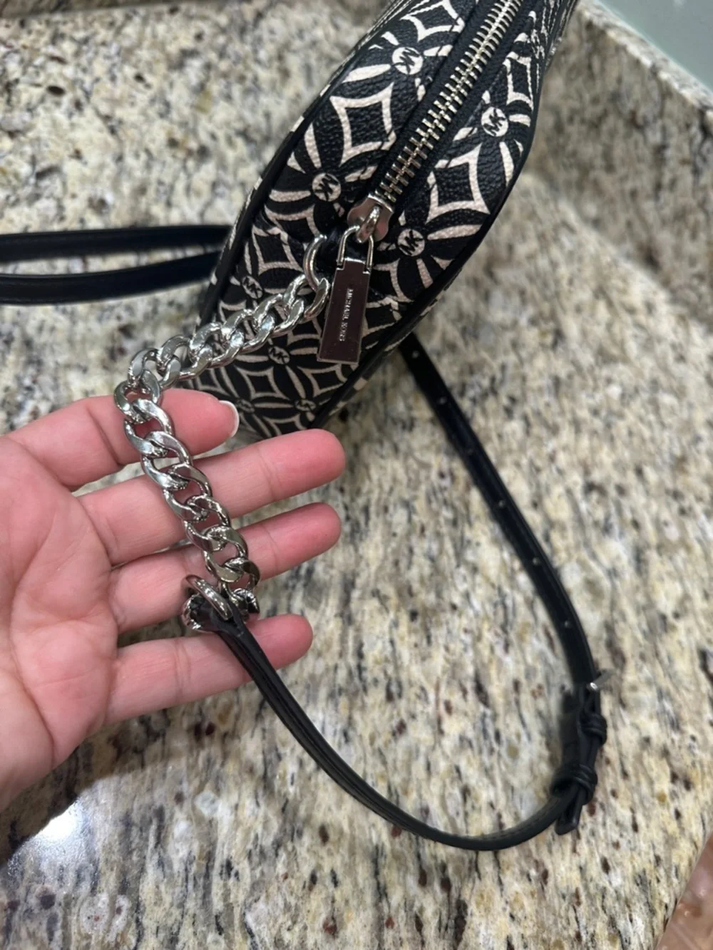 Michael Kors Jet Set Large Chain Crossbody Bag in Black/Cream Geometric Logo